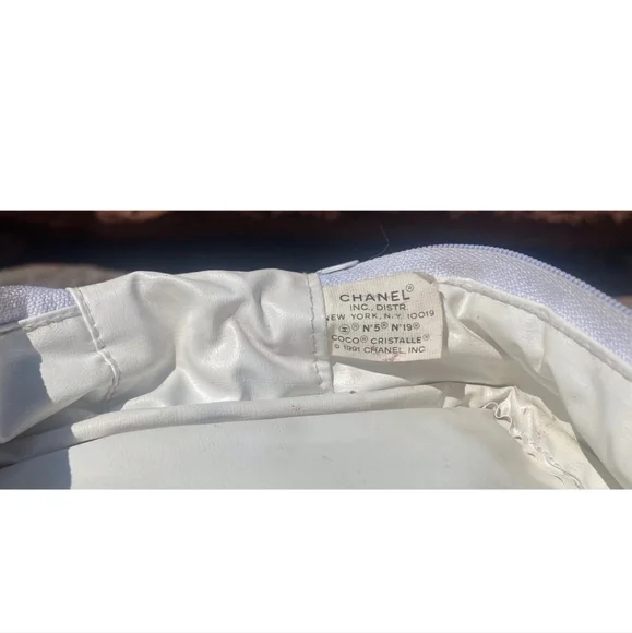 Vintage 1991 Chanel Alphabet Graphic Cosmetic Case - Picture 5 of 5